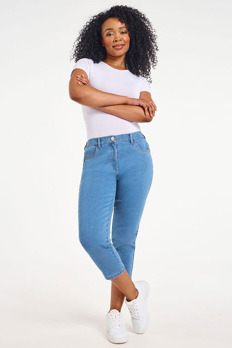 The SARA Crop Jeans